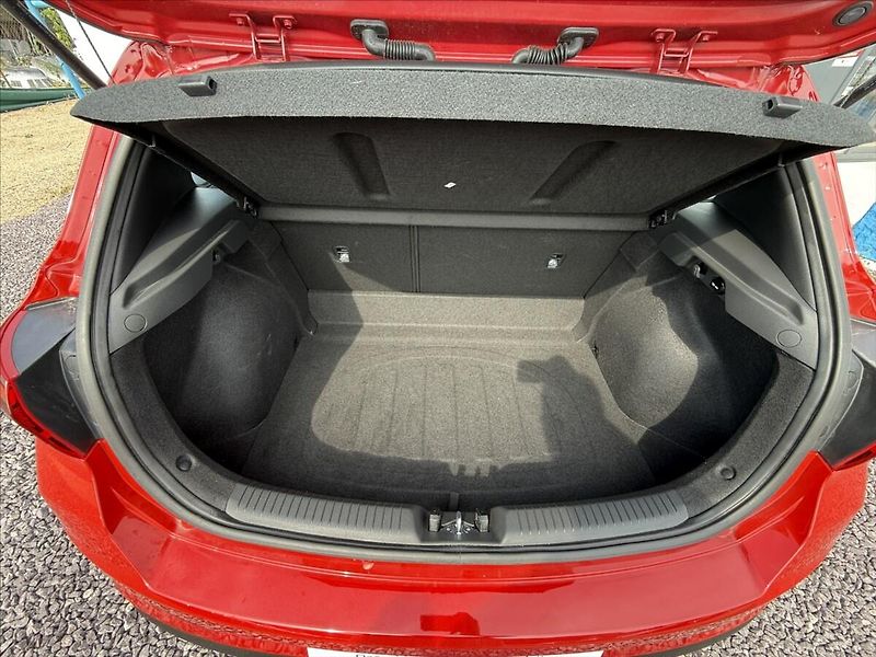 Hyundai i30 1,5 CVVT 71kW Comfort - fotka 21 z 24