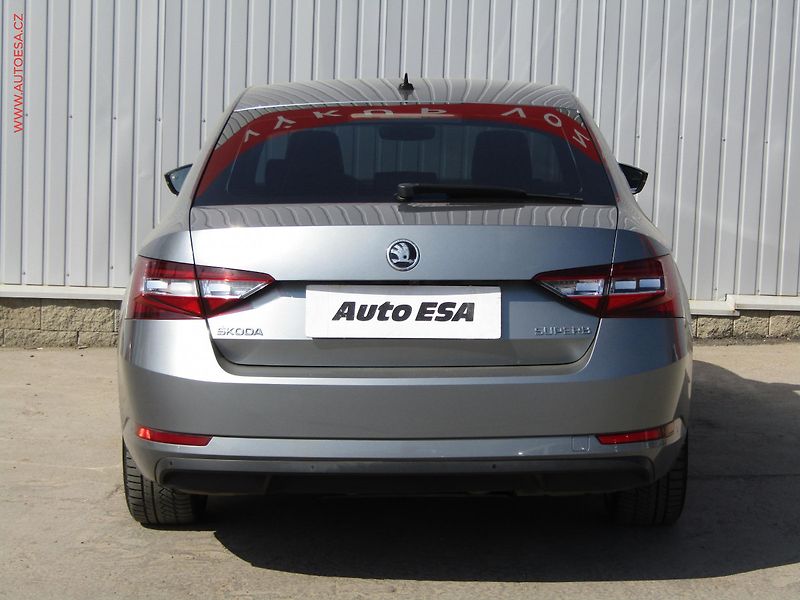 Škoda Superb (2015) 2.0 TDi, Style, DSG - fotka 5 z 22