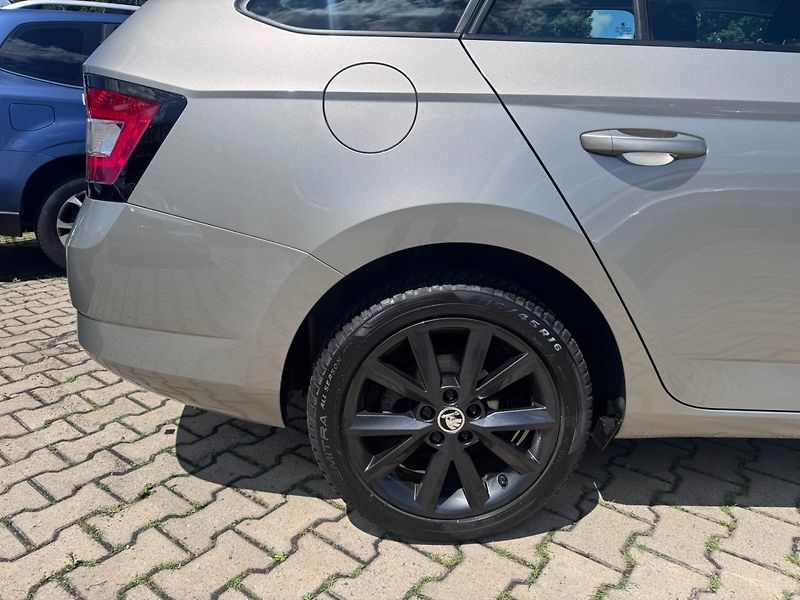Škoda Fabia (2015) 1,2 TSI 81 KW 2. MAJ KILOMETRY - fotka 16 z 50