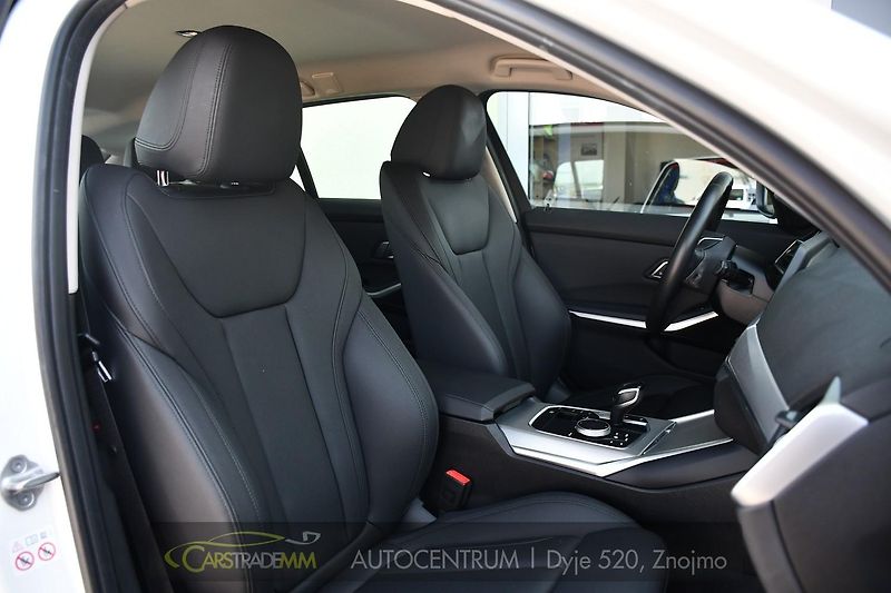 BMW Řada 3 320D xDrive 2xALU 1M ČR - fotka 21 z 54