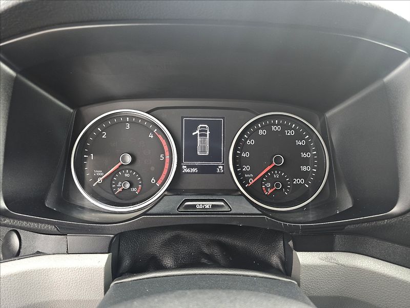 Volkswagen Crafter 2,0 TDi 103KW NAVI KAMERA DPH - fotka 10 z 32