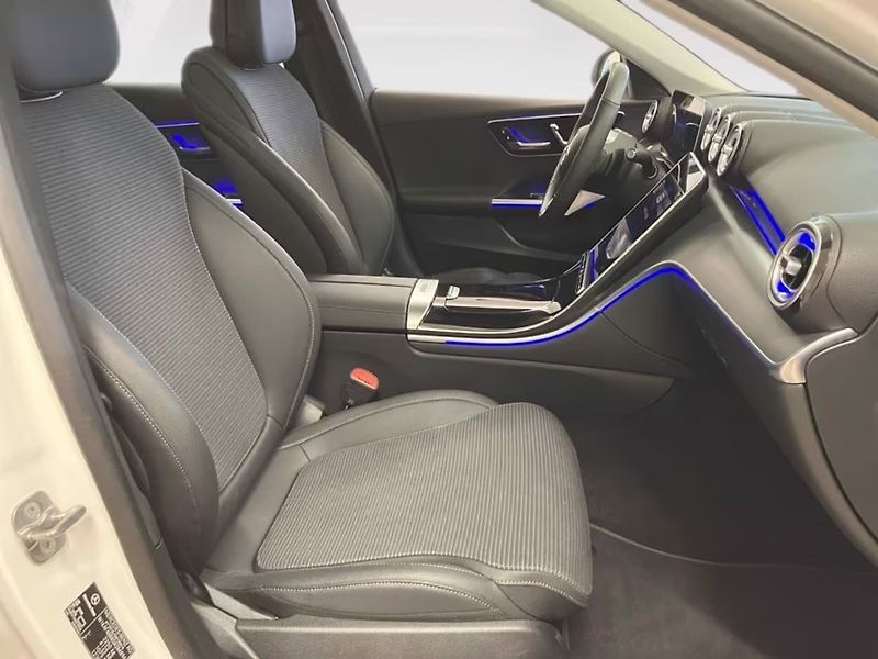 Mercedes-Benz Třídy C 180 Avantgarde Pano Paměť Kam - fotka 10 z 19