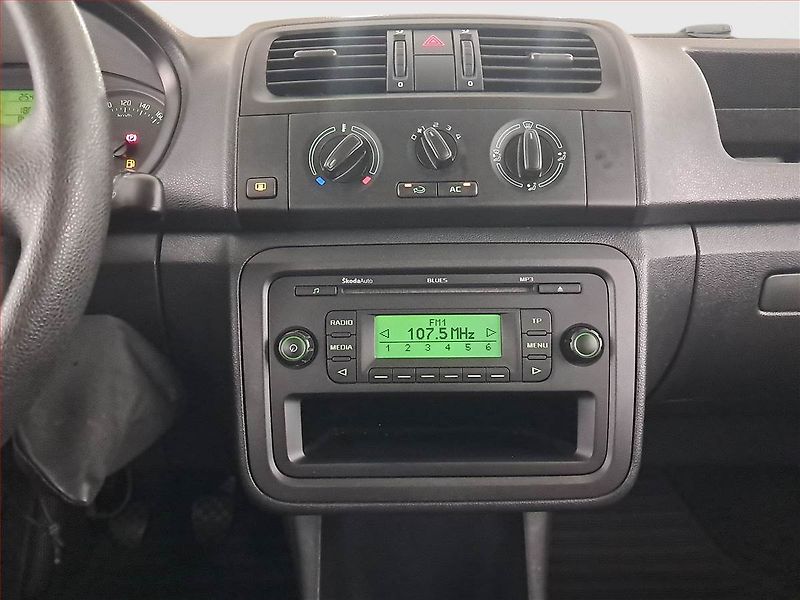 Škoda Fabia (2012) 1.2 12V - fotka 12 z 15