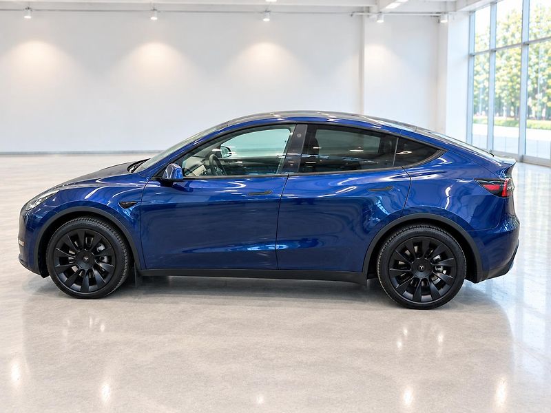 Tesla Model Y (2022) Long Dual Motor AWD-FSD-2022 - fotka 7 z 21