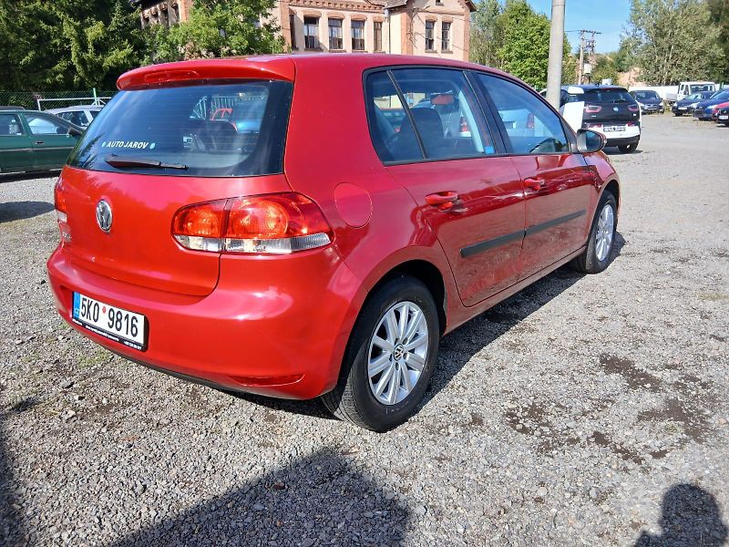 Volkswagen Golf 6, 1.4i, 59kw, alu - fotka 11 z 37