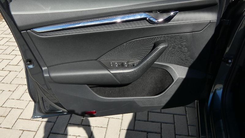 Škoda Octavia 2,0 TDI 85kW Style Combi - fotka 8 z 22