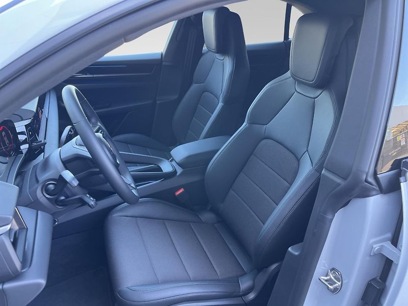 Porsche Macan 4 - fotka 15 z 24