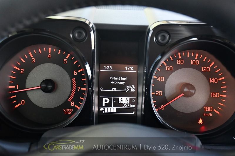 Suzuki Jimny 1,5 GLX AUTOMAT, 4X4 LONG - fotka 40 z 40