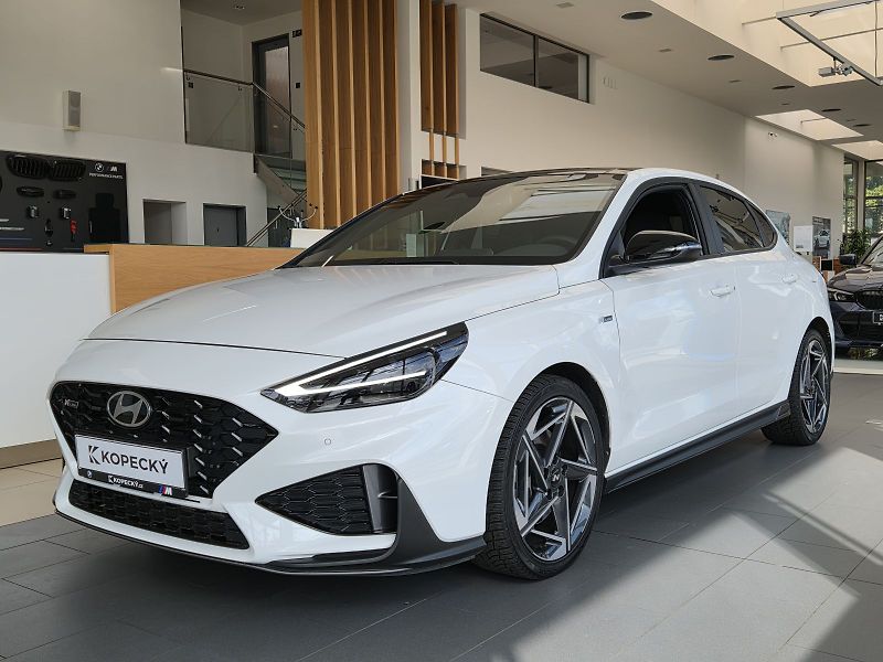 Hyundai i30 1.5 T-GDI/103kW N-Line DCT - P - fotka 1 z 38