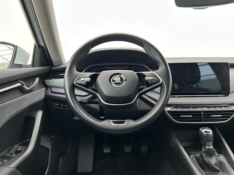 Škoda Octavia 1.5 TSI Top selection - fotka 29 z 29