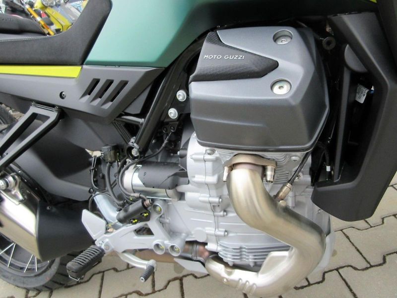 Moto Guzzi (2026) Stelvio A. R. A. S. e5+ - fotka 10 z 15