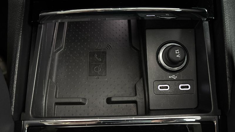 Škoda Karoq 2.0 TDI DSG Style - fotka 22 z 28