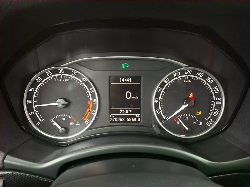 Škoda Octavia (2013) RS 2.0 TDI, Xenony, Tempomat - fotka 11 z 16