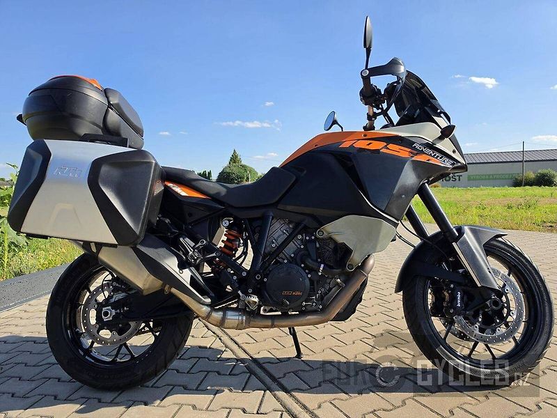 KTM 1050 Adventure (2017) A2 - fotka 2 z 11