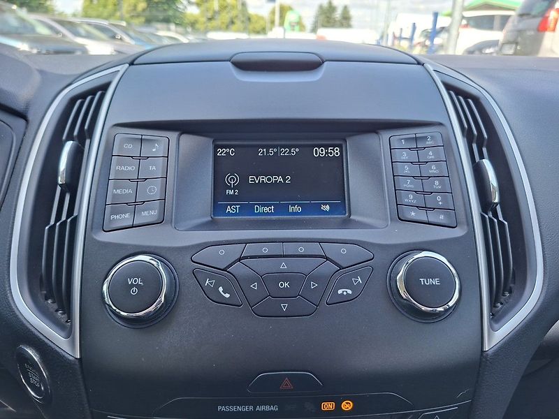 Ford S-MAX 1,5 EcoBoost 160k M6 - fotka 19 z 23
