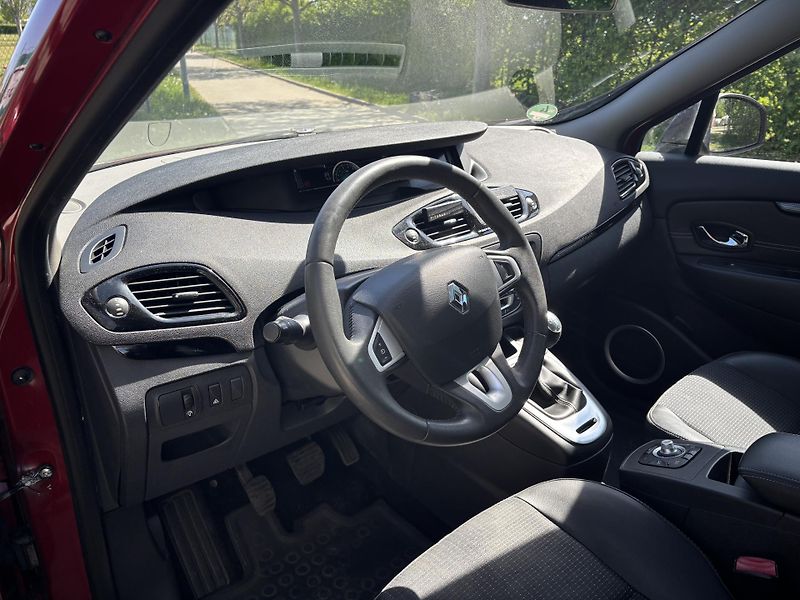 Renault Scénic 1.4 TCe Dynamique - fotka 24 z 26