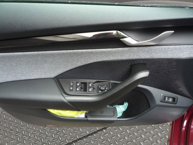 Škoda Octavia (2024) 2,0TDi 110kW DSG Top Selection - fotka 7 z 18