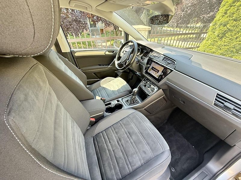 Volkswagen Touran (2021) 2,0TDi 110kW HIGHLINE 7-míst - fotka 4 z 19