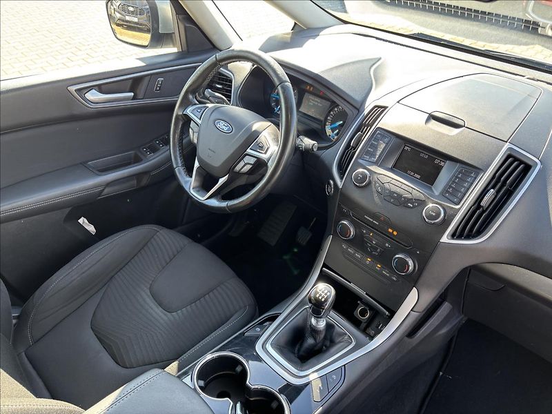 Ford S-MAX 2,0 TDCi 88 kW Trend - fotka 20 z 41