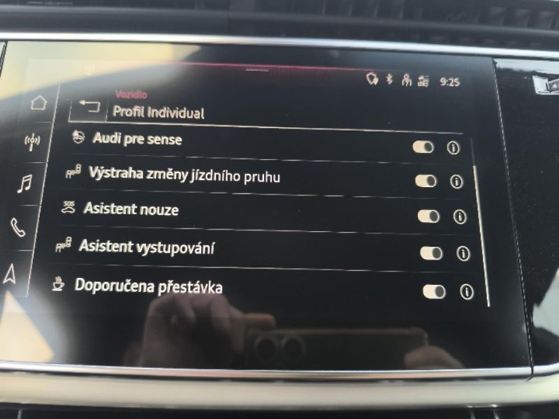 Audi Q8 3.0 TFSi S-Line - fotka 18 z 25