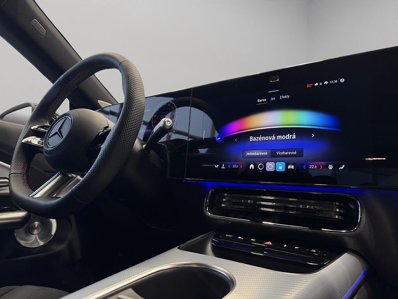 Mercedes-Benz CLA (2025) 350 4MATIC kupé - fotka 15 z 22