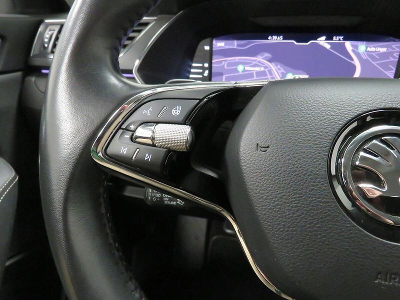 Škoda Superb - fotka 17 z 25