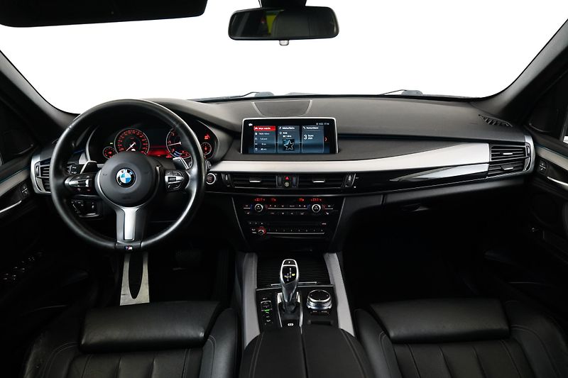 BMW X5 - fotka 5 z 26