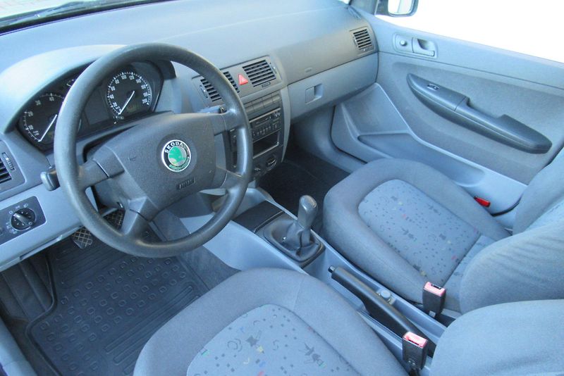 Škoda Fabia 1.4i 16V KLIMA TAŽNÉ - fotka 8 z 26