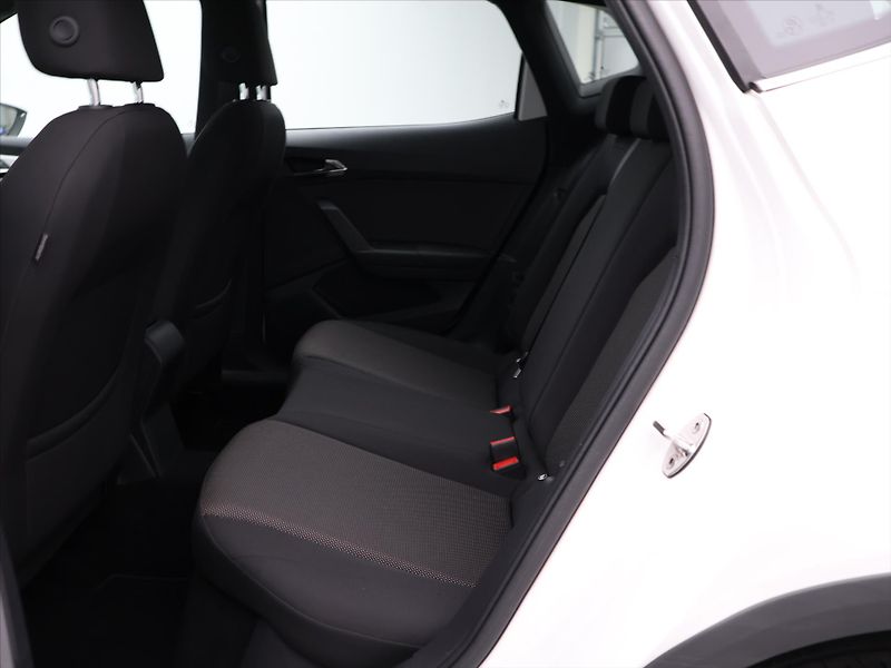 Seat Arona 1,0 TSI DSG CZ Xcellence 1.Maj - fotka 13 z 27