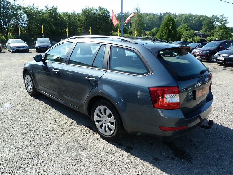 Škoda Octavia 1.6 tdi Greenline - fotka 7 z 19