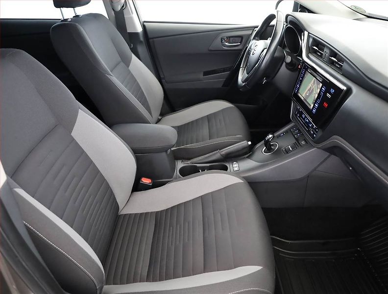 Toyota Auris (2018) Hybrid, Automat, Navi - fotka 7 z 21