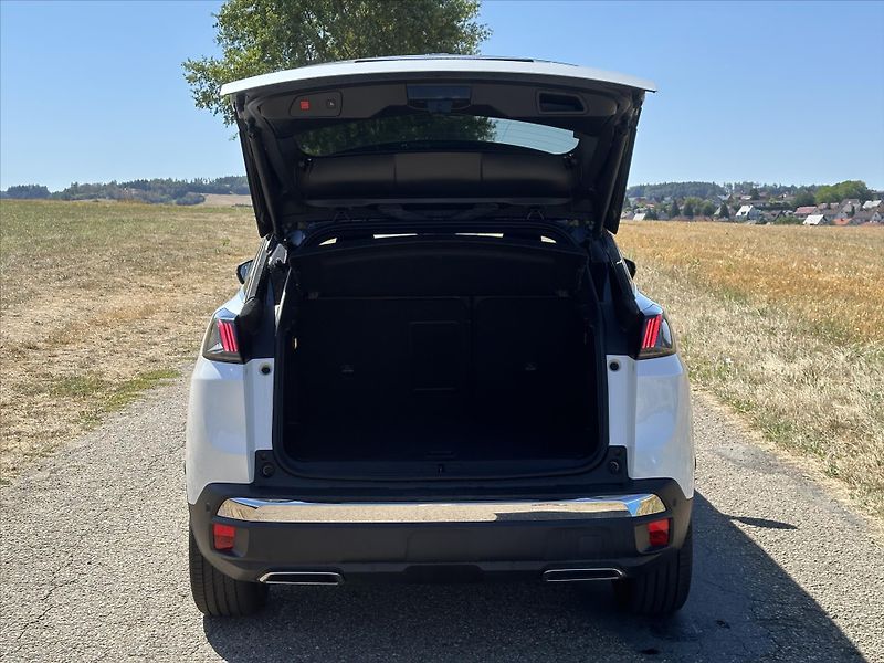 Peugeot 3008 GT 1,6 PureTech 133kW Automat - fotka 8 z 32