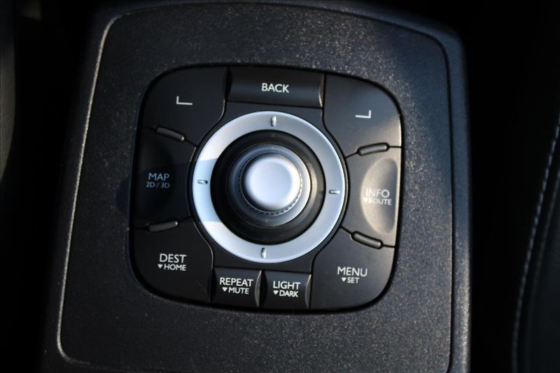 Renault Scénic 1,6 dCi  KEYLESS,7.MÍST,BOSE - fotka 15 z 34