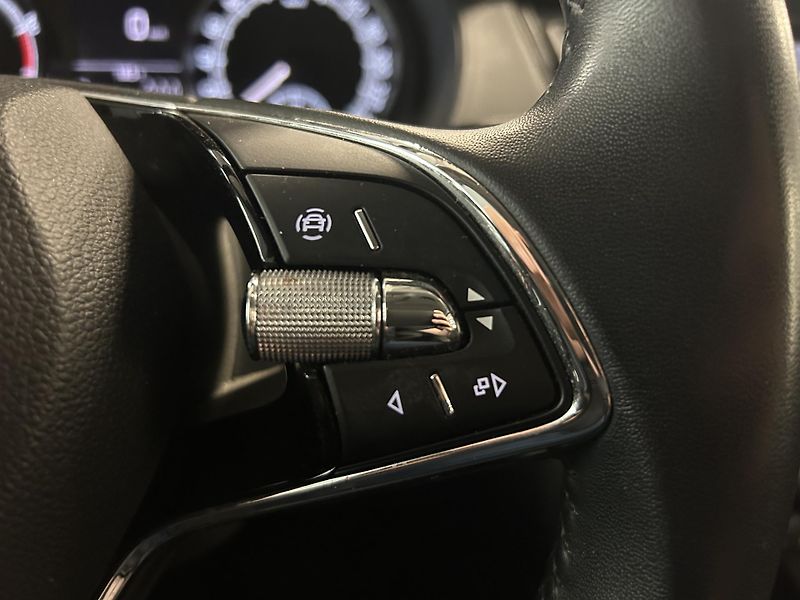 Škoda Fabia (2022) 1.0TSi 70kW Klima Alu - fotka 10 z 24