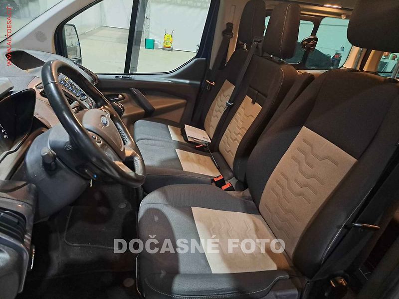 Ford Tourneo Custom (2016) 2.0TDCi L2 9míst, Limited, TZ - fotka 10 z 13