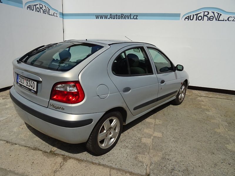Renault Mégane (2002) 1.6i 16V,79kW,el.okna - fotka 4 z 18