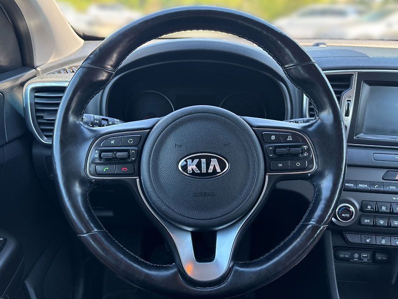 Kia Sportage (2016) 2.0 CRDi 4x4 TOP - fotka 19 z 27