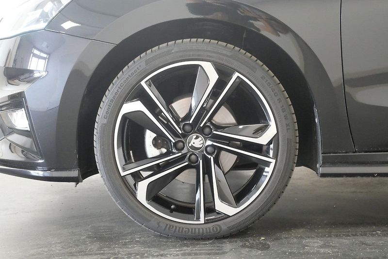 Škoda Fabia - fotka 10 z 23