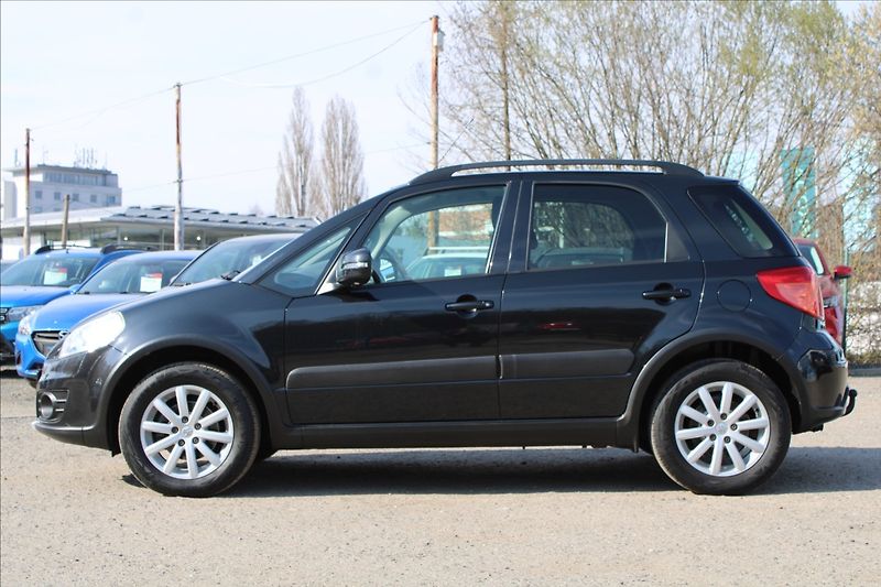 Suzuki SX4 1,6 VVT  4x4,KEYLESS,TAŽNÉ - fotka 8 z 33