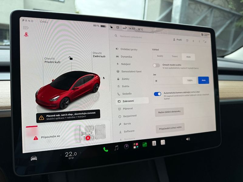 Tesla Model 3 Long Range AWD - fotka 23 z 40