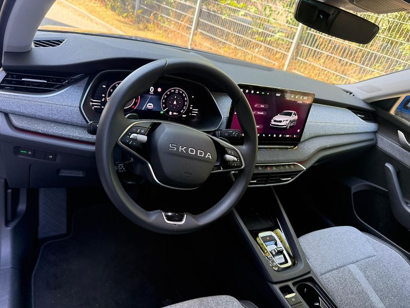 Škoda Octavia Top Selection 2.0 TDI 110kw DS - fotka 11 z 25