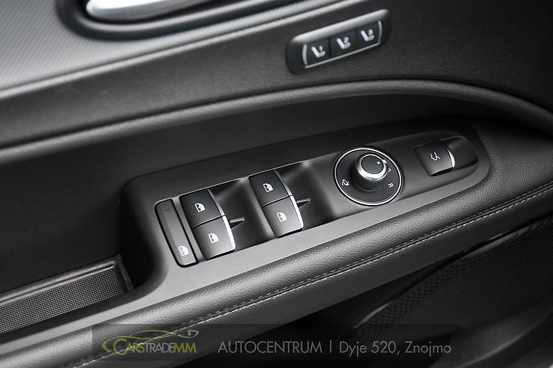 Alfa Romeo Stelvio 2.2 JTDm 154kW  Připravujeme - fotka 25 z 49