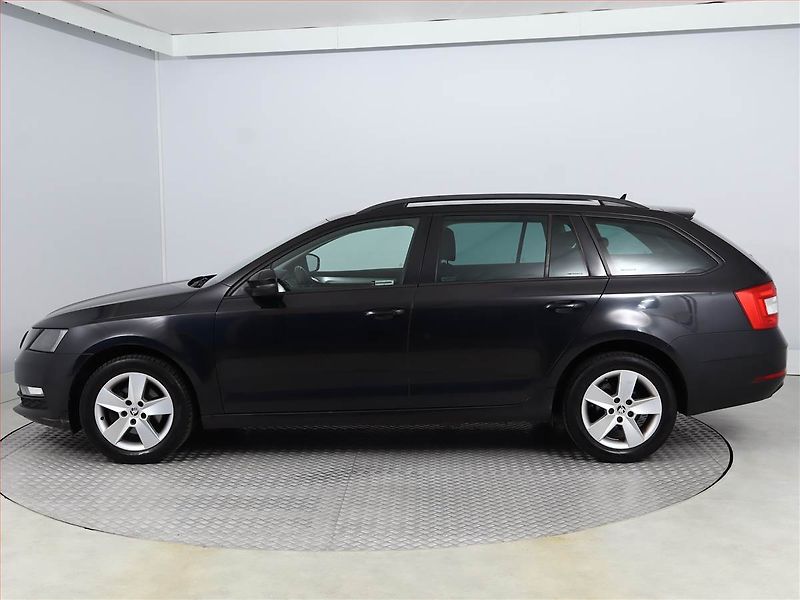 Škoda Octavia (2018) 2.0 TDI, Automat, Navi - fotka 3 z 17