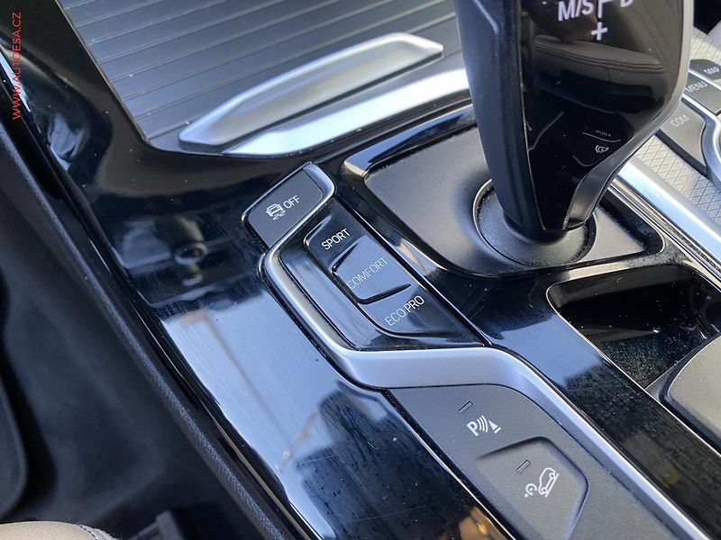 BMW X3 (2018) 2.0 D xDrive20d, AT, LED - fotka 18 z 22