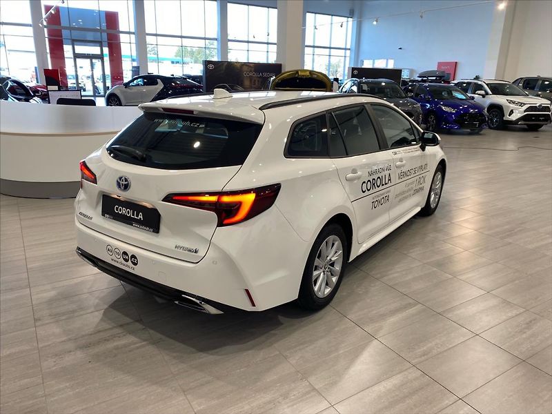 Toyota Corolla (2025) 1,8 hybrid 140 koní  Comfort + - fotka 5 z 14