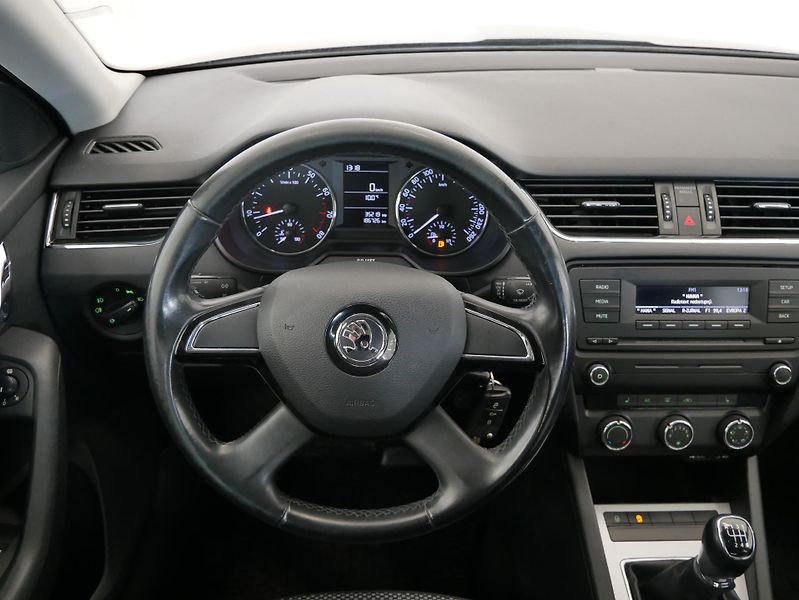Škoda Octavia - fotka 15 z 22