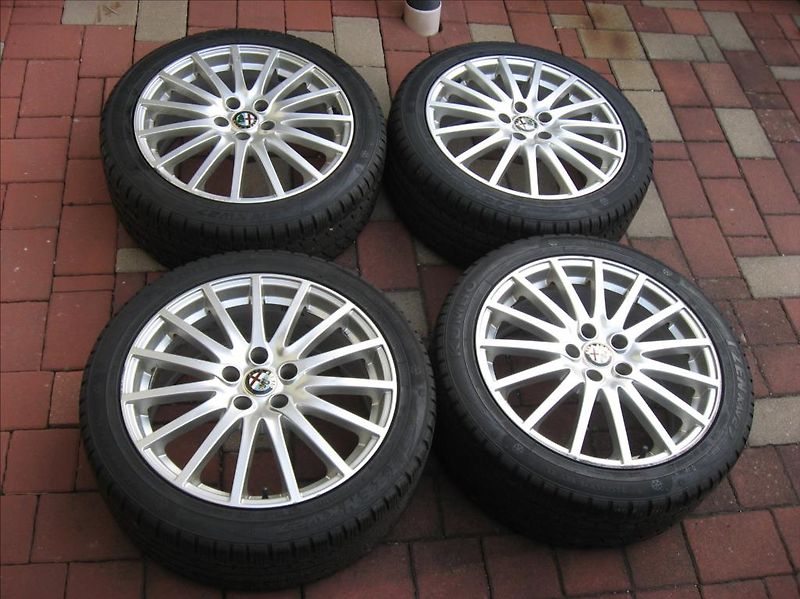 Alfa Romeo Spider 2,2 JTS 185PS  Exclusive - fotka 43 z 46