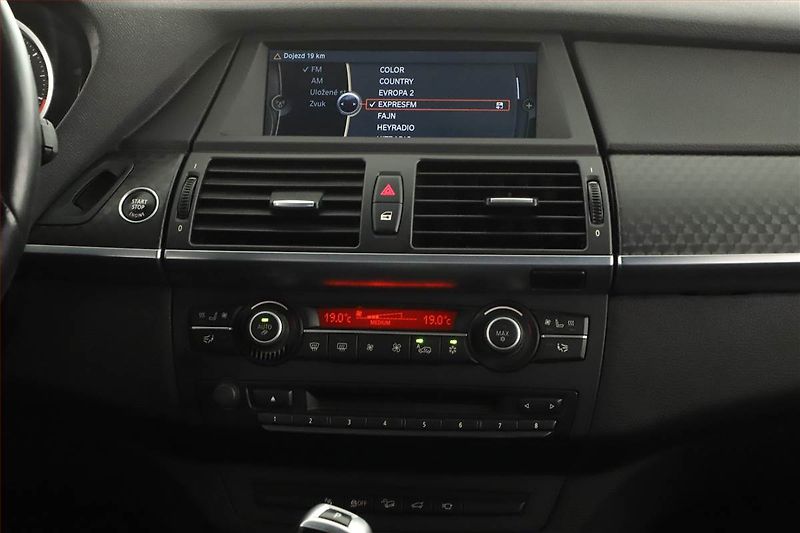 BMW X6 (2013) M Paket xDrive40d - fotka 5 z 12