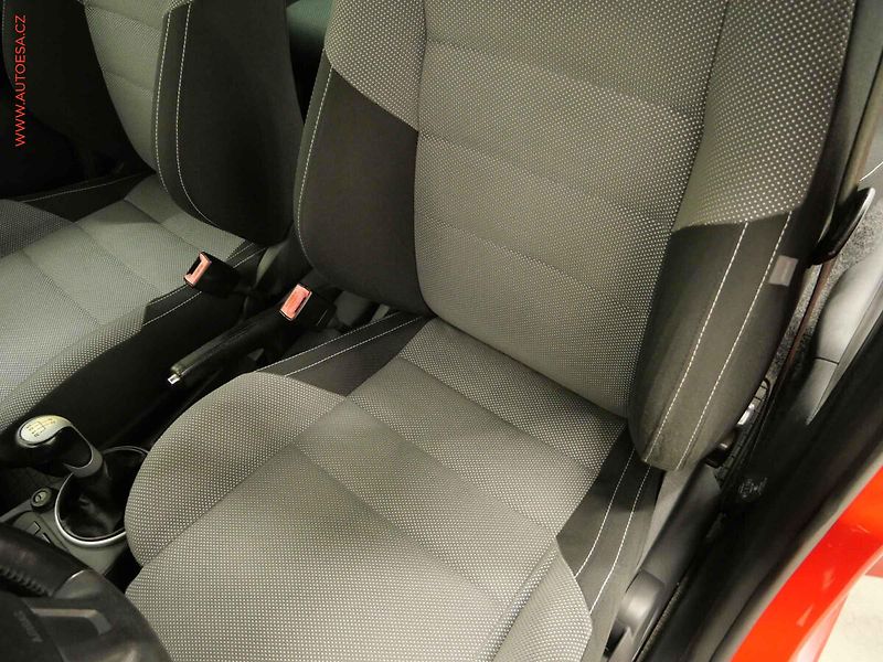 Škoda Fabia (2008) 1.4 16V, ČR, Sport, TZ - fotka 9 z 18
