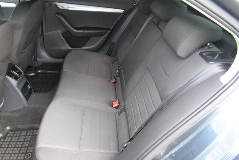 Škoda Octavia 1.6 TDI AUT. KLIMA PŮVOD ČR - fotka 15 z 22